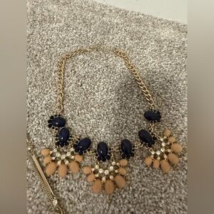 Elegant Gold and Black Statement Necklace